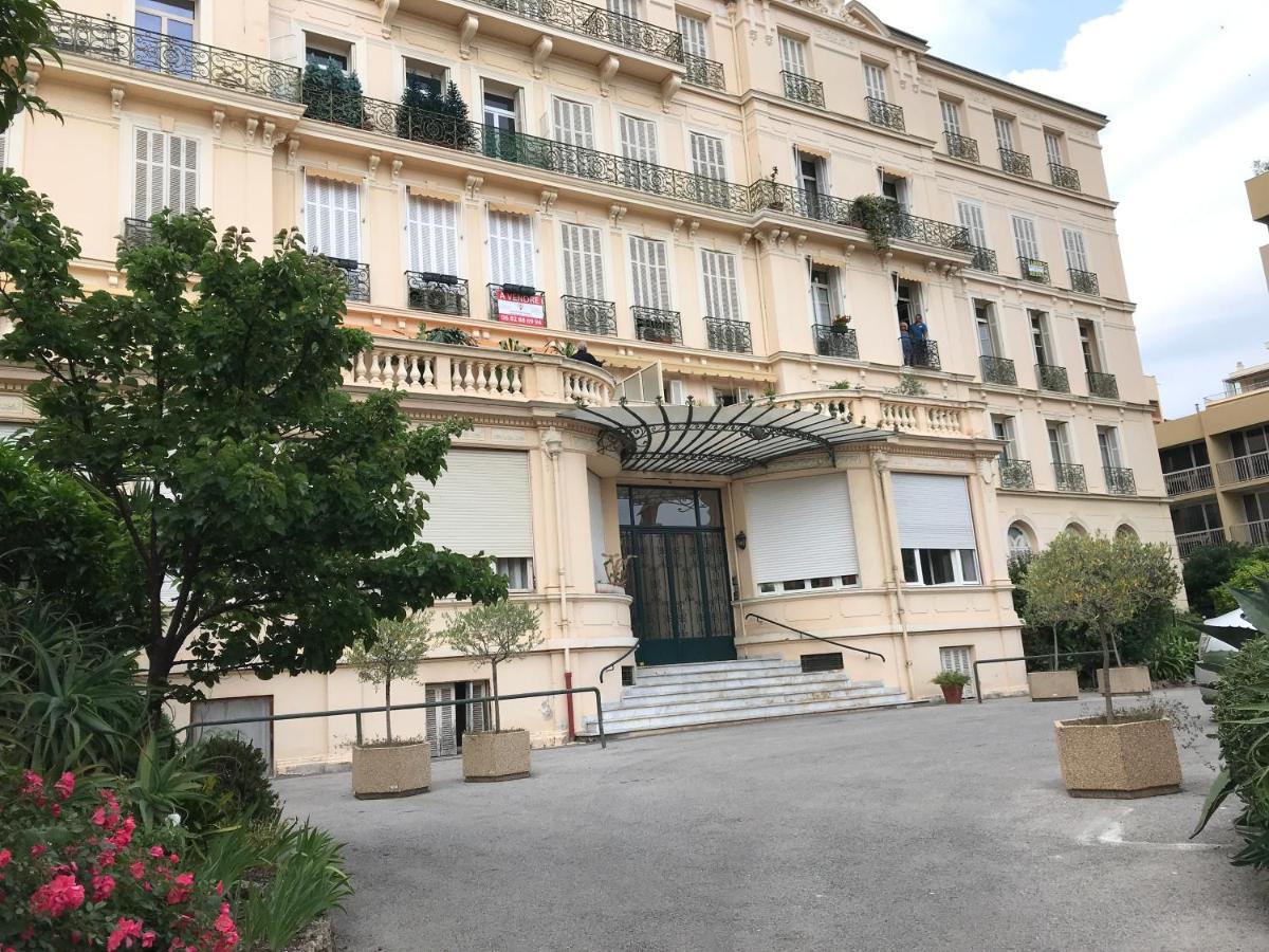 מנטון Appartement Terrasse Dans Palace Centre Ville מראה חיצוני תמונה
